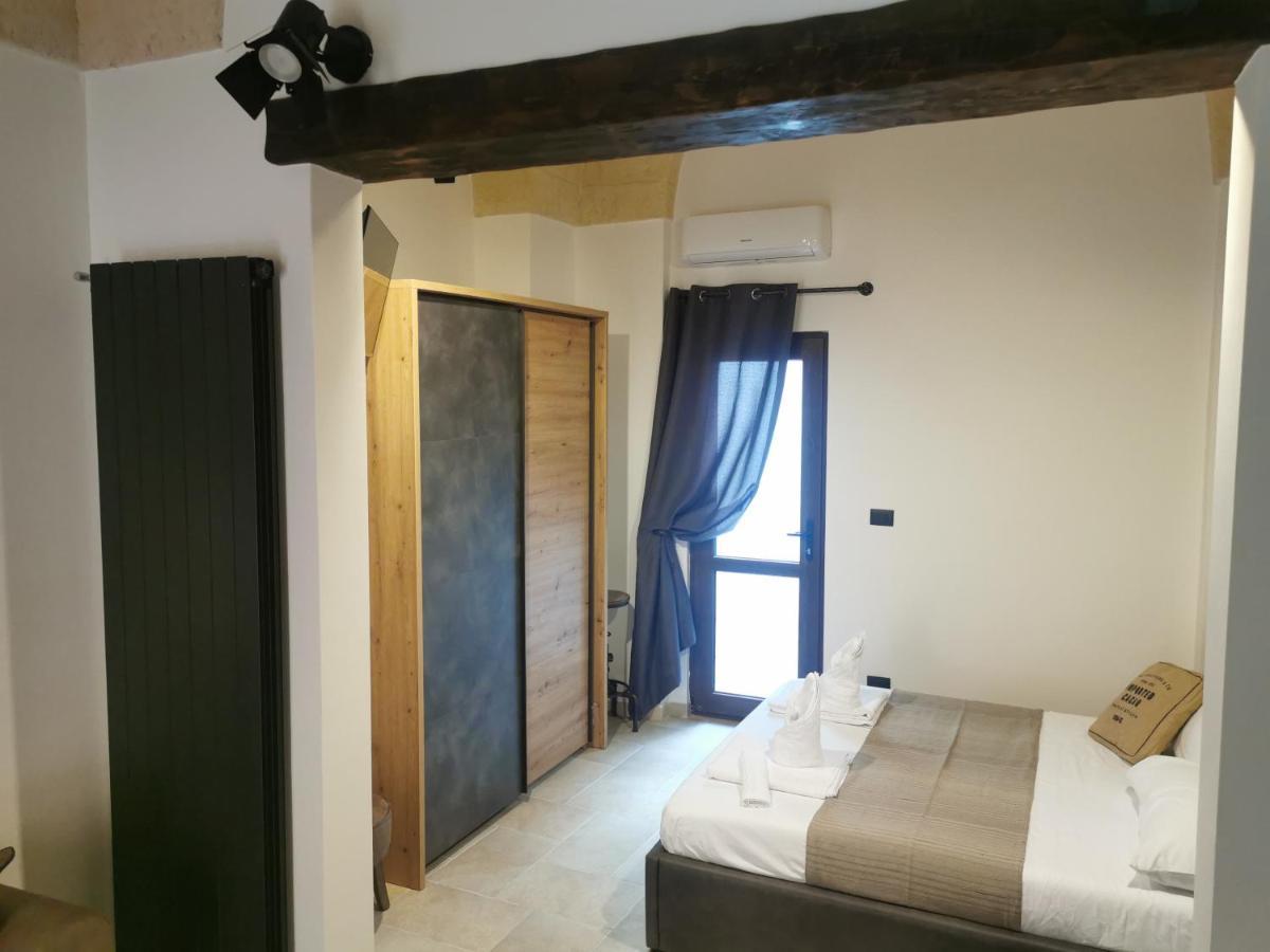 Appartamento Loft Porta Sud Brindisi Esterno foto